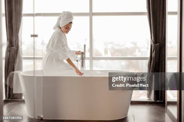 happiness is a long relaxing bath - bathtub bildbanksfoton och bilder