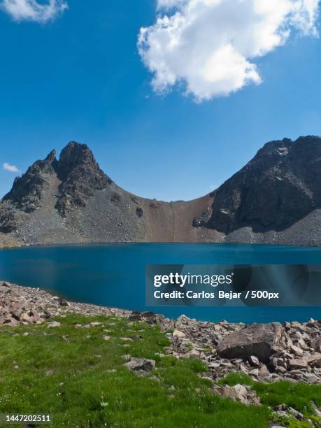 scenic view of lake and mountains against sky - turquía 個照片及圖片檔