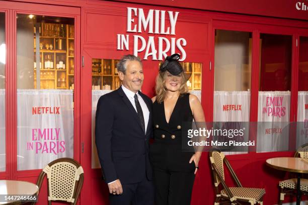 Darren Star and Kim Cattrall attendthe "Emily In Paris" season 3 world premiere at Theatre Des Champs Elysees on December 06, 2022 in Paris, France.