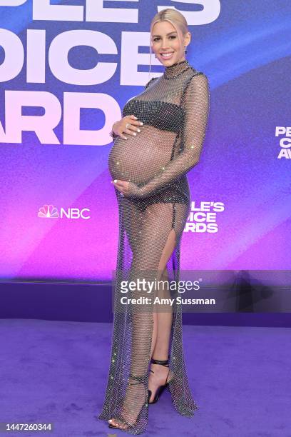 Heather Rae El Moussa attends the 2022 People's Choice Awards at Barker Hangar on December 06, 2022 in Santa Monica, California.