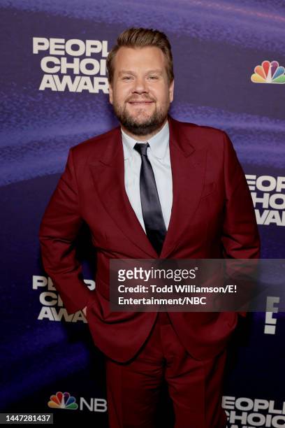 Pictured: James Corden backstage during the 2022 People's Choice Awards held at the Barker Hangar on December 6, 2022 in Santa Monica, California. --
