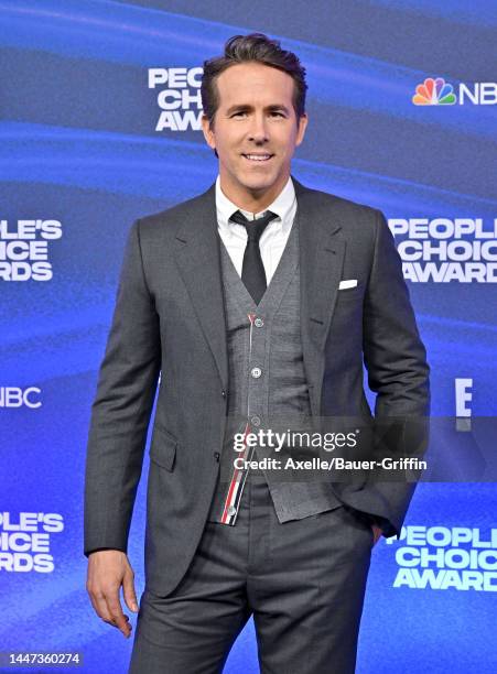 Ryan Reynolds attends the 2022 People's Choice Awards at Barker Hangar on December 06, 2022 in Santa Monica, California.