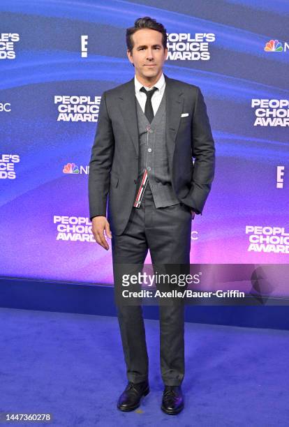 Ryan Reynolds attends the 2022 People's Choice Awards at Barker Hangar on December 06, 2022 in Santa Monica, California.