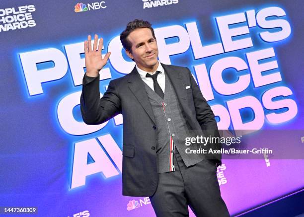 Ryan Reynolds attends the 2022 People's Choice Awards at Barker Hangar on December 06, 2022 in Santa Monica, California.