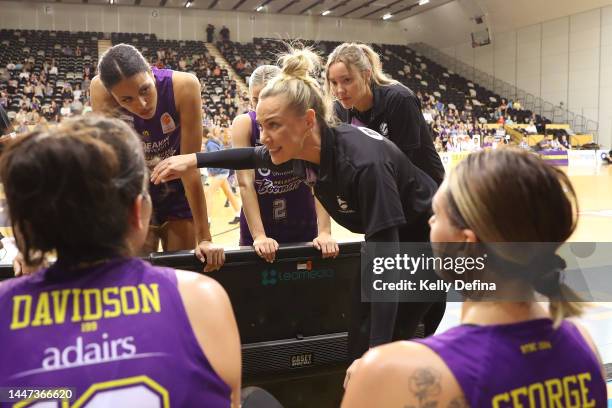 Tess Madgen of the Boomers speaks to players during the round five WNBL match between Melbourne Boomers and Townsville Fire at State Basketball...