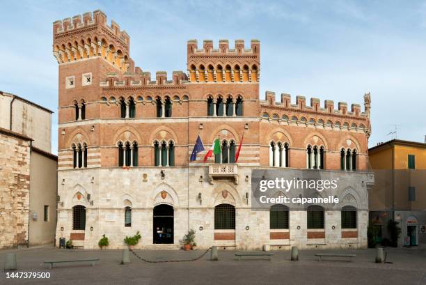 piazza dante - grosseto stock-fotos und bilder