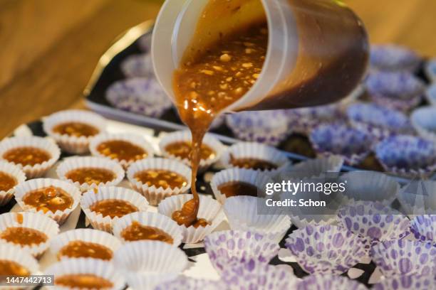 homemade caramel at christmas time - caramel stock pictures, royalty-free photos & images