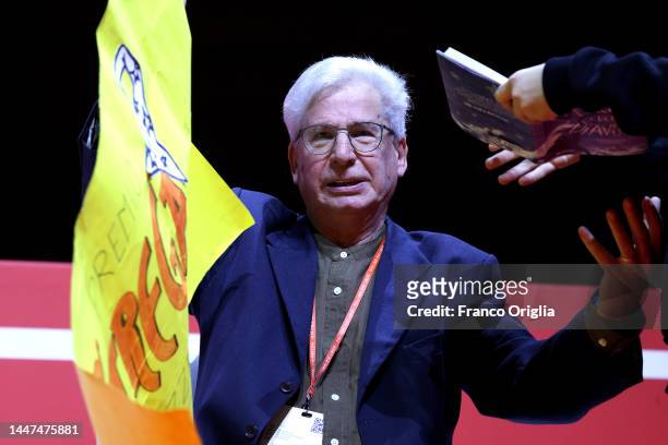 Italian novelist Francesco D’Adamo autographs his book 'Giuditta e l’orecchio del diavolo' as he receives the "Premio Strega Ragazze E Ragazzi" at...