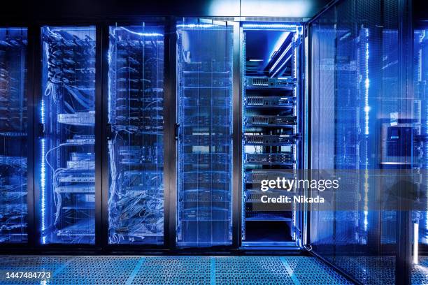 computer network server room - supercomputer stock pictures, royalty-free photos & images