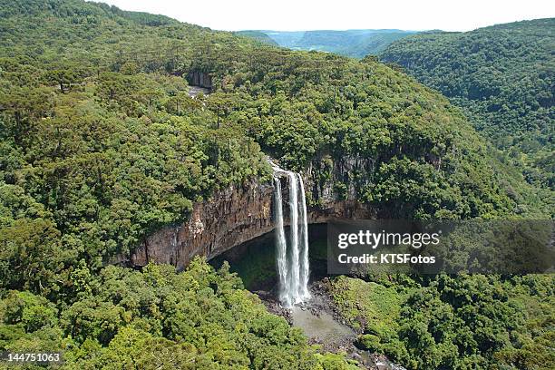 cascata do caracol - caracol aerial stockfoto's en -beelden