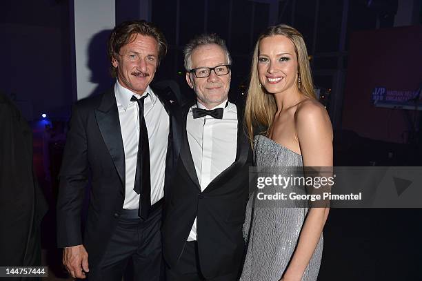 Actor Sean Penn, Thierry Frémaux and model Petra Nemcova attend the Haiti Carnival in Cannes Benefitting J/P HRO, Artists for Peace and Justice &...