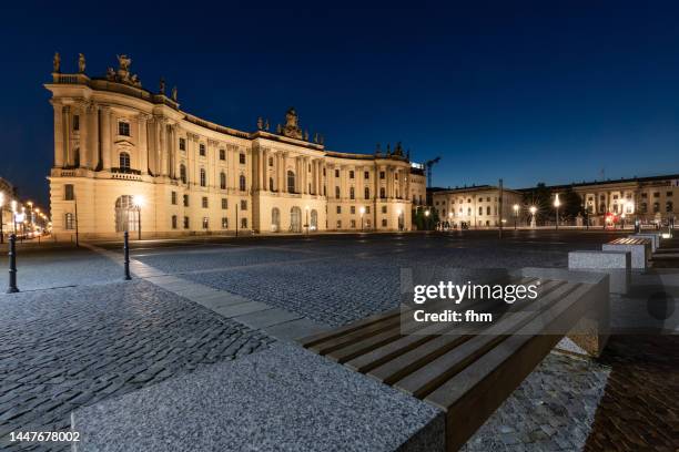 bebelplatz berlin - juristische falutät/ humboldt university (berlin, germany) - berlin historisch stockfoto's en -beelden