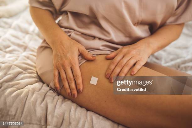 hormonothérapie substitutive - hormone photos et images de collection