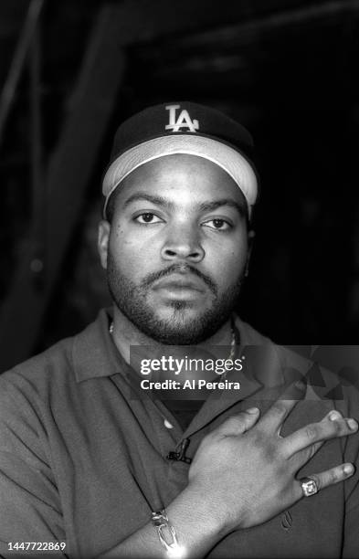 Rapper Ice Cube puts up the "W" sign when he and Westside Connection visit "Yo! MTV Raps" on November 28, 1996 in New York City.