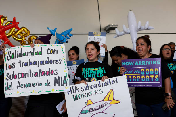 FL: Miami Airport Workers Rally To Demand Wage Hikes And Benefits