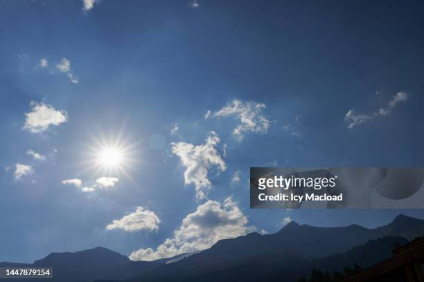 landscape of mountain and sunny sky - 8k resolution fotografías e imágenes de stock