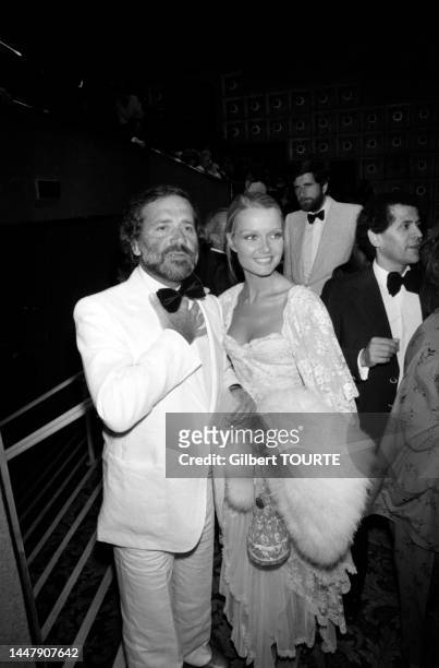 Jean Yanne et sa femme Mimi Coutelier lors du Festival de Cannes le 22 mai 1979