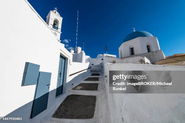 traditional village of megalochori, santorini, greece - megalochori stock-fotos und bilder