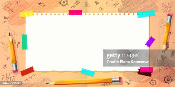 ilustraciones, imágenes clip art, dibujos animados e iconos de stock de educación escolar y concepto de aprendizaje en estilo de dibujos animados. una hoja de papel para texto con lápices sobre un elegante fondo de papel con dibujos a mano alzada. - edificio escolar