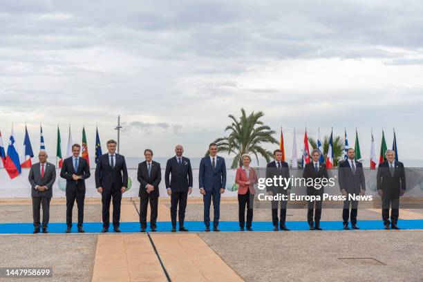 Group photo with the President of the Spanish Government, Pedro Sanchez , and the President of the European Commission, Ursula von der Leyen, at the...