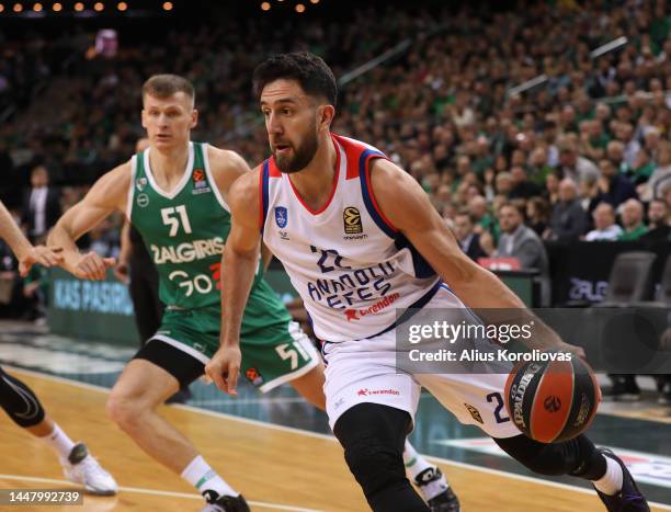 Vasilije Micic, #22 of Anadolu Efes Istanbul in action during the 2022-23 Turkish Airlines EuroLeague Regular Season Round 12 game between Zalgiris...