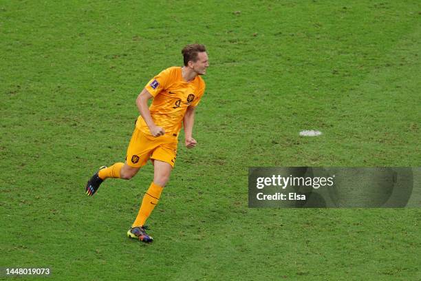 Luuk De Jong of Netherlands celebrates after scoring the team's fifth penalty in the penalty shoot out during the FIFA World Cup Qatar 2022 quarter...