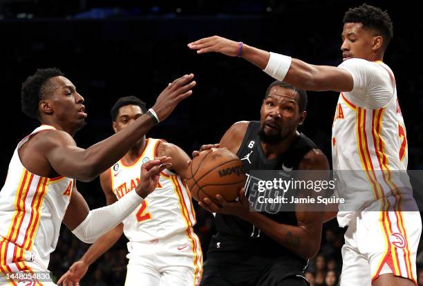Kevin Durant of the Brooklyn Nets drives toward the basket during the 1st half of the game against the Atlanta Hawks at Barclays Center on December...