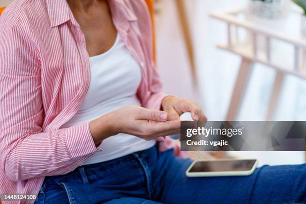 transdermal gel as hormone therapy - hormone therapy stock pictures, royalty-free photos & images