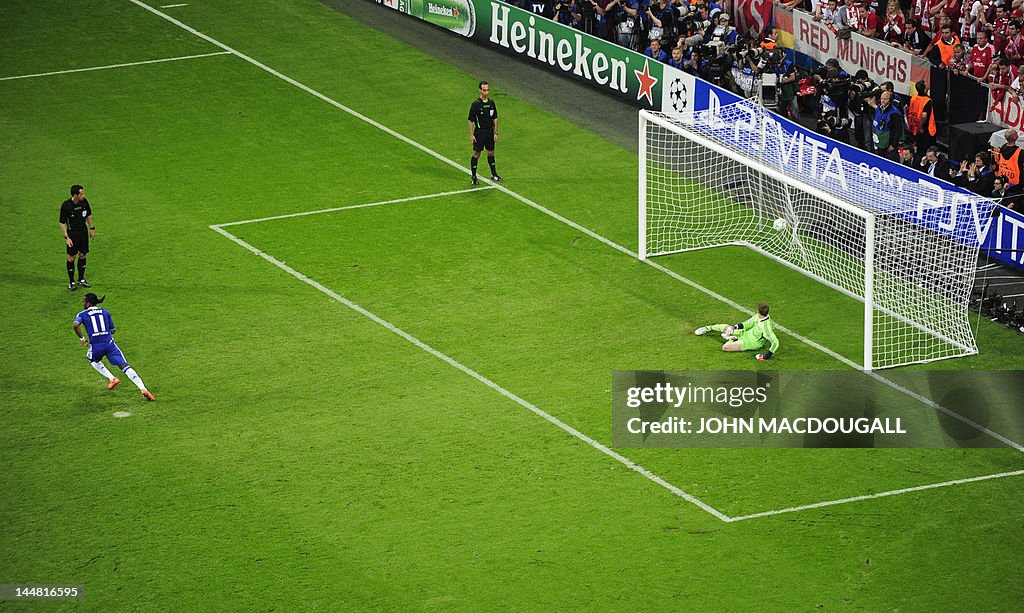 Bayern Munich's German goalkeeper Manuel