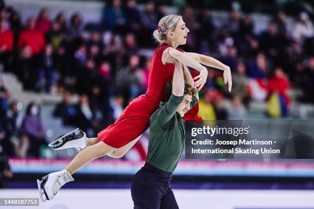 Piper Gilles and Paul Poirier of Canada compete in the Ice Dance Free Dance during the ISU Grand Prix of Figure Skating Final at Palavela Arena on...