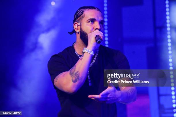 Rapper Drake performs onstage during "Lil Baby & Friends Birthday Celebration Concert" at State Farm Arena on December 9, 2022 in Atlanta, Georgia.