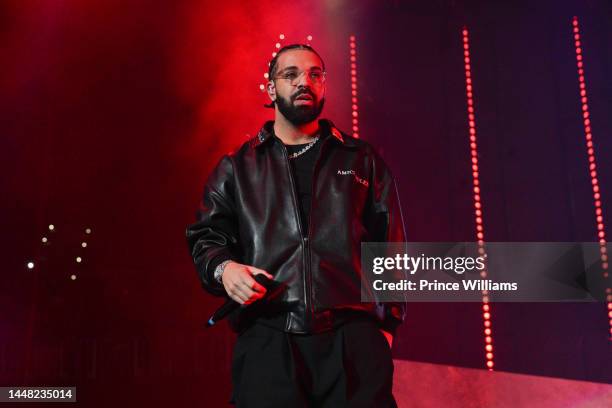 Rapper Drake performs onstage during "Lil Baby & Friends Birthday Celebration Concert" at State Farm Arena on December 9, 2022 in Atlanta, Georgia.