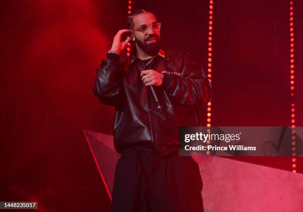 Rapper Drake performs onstage during "Lil Baby & Friends Birthday Celebration Concert" at State Farm Arena on December 9, 2022 in Atlanta, Georgia.