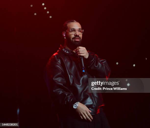 Drake First Conceret 95,339 Drake Stock Photos, High-Res Pictures, and Images - Getty Images