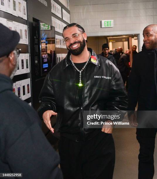 Drake attends "Lil Baby & Friends Birthday Celebration Concert" at State Farm Arena on December 9, 2022 in Atlanta, Georgia.