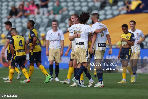 Jets players celebrate their win during the round 7 A-League Men's match between Central Coast Mariners and Newcastle Jets at Central Coast Stadium,...