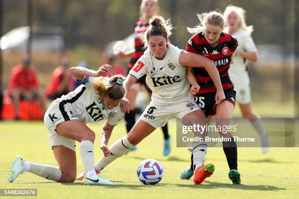 Holly Casper of the Wanderers competes with Jenna McCormick of Adelaide during the round four A-League Women's match between Western Sydney Wanderers...