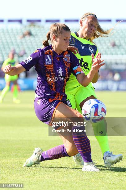 Natasha Rigby of the Glory and Gema Simon of the Victory contest for the ball during the round four A-League Women's match between Perth Glory and...