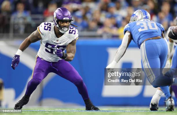 Za'Darius Smith of the Minnesota Vikings defends against Jamaal Williams of the Detroit Lions during the second quarter at Ford Field on December 11,...