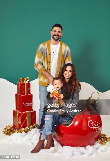 Brant Daugherty and Kimberly Daugherty attend Christmas Con New Jersey 2022 at Expo Center on December 10, 2022 in Edison, New Jersey.