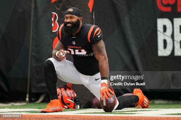 Samaje Perine of the Cincinnati Bengals stretches before the game against the Cleveland Browns at Paycor Stadium on December 11, 2022 in Cincinnati,...