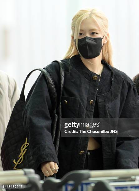 Rosé of BLACK PINK is seen leaving Incheon International Airport for europe tour on November 29, 2022 in Seoul, South Korea.
