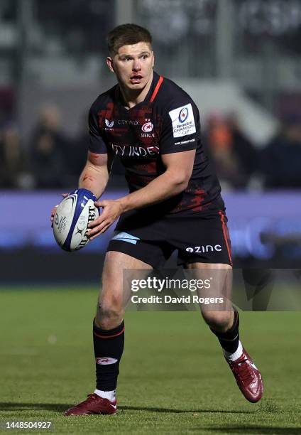 Owen Farrell of Saracens runs with the ball during the Heineken Cup match between Saracens and Edinburgh at StoneX Stadium on December 11, 2022 in...