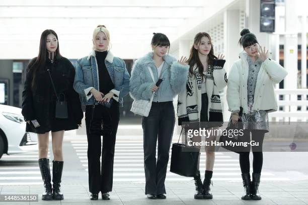 Sakura, Kim Chae-Won, Huh Yun-Jin, Kazuha and Hong Eun-Chae of girl group Le Sserafim are seen on departure at Incheon International Airport on...