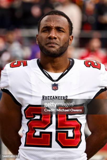 Giovani Bernard of the Tampa Bay Buccaneers looks on during the national anthem prior to an NFL football game between the San Francisco 49ers and the...
