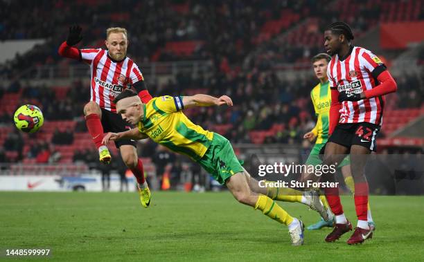Sunderland player Alex Pritchard challenges WBA player Dara O' Shea during the Sky Bet Championship between Sunderland and West Bromwich Albion at...