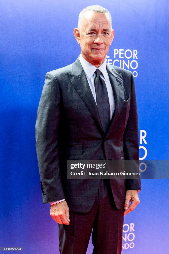 American actor Tom Hanks attends the premiere of "El Peor Vecino Del