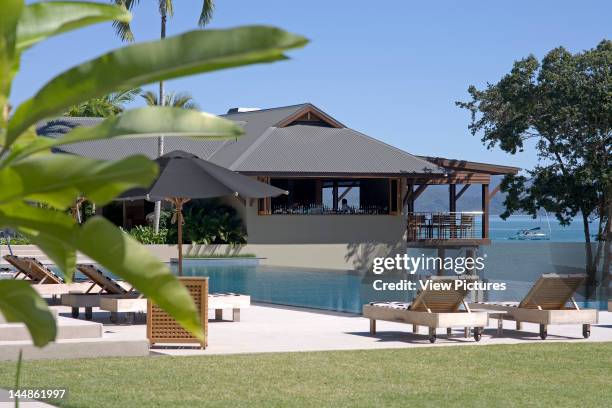 Qualia Resort Hamilton Island, Queensland, Australia. Qualia Resort Pool, Bar And Sun Bathing.