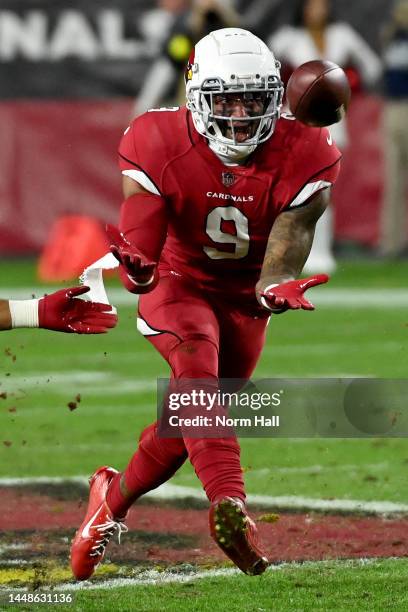 Isaiah Simmons of the Arizona Cardinals intercepts a pass by Mac Jones of the New England Patriots during the first quarter of the game at State Farm...