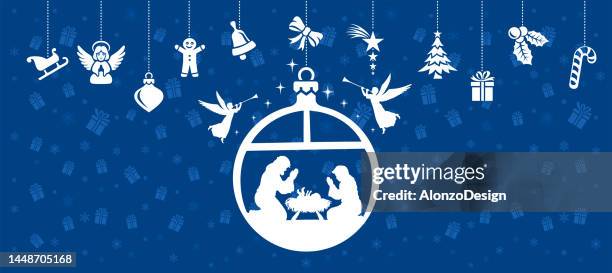 weihnachtsball. krippe. die geburt christi. die heilige familie. josef und jungfrau maria mit jesuskind.  weihnachtsdekoration. - holy family jesus mary and joseph stock-grafiken, -clipart, -cartoons und -symbole